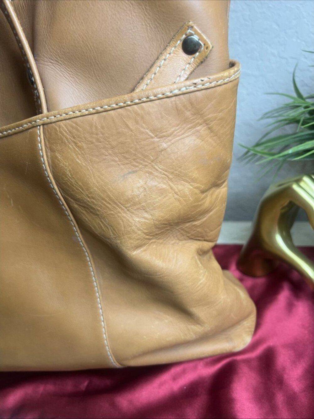 Ellington Cognac Brown Leather Shoulder Bag Whipstitch Trim Work Bag Travel - Picture 6 of 16